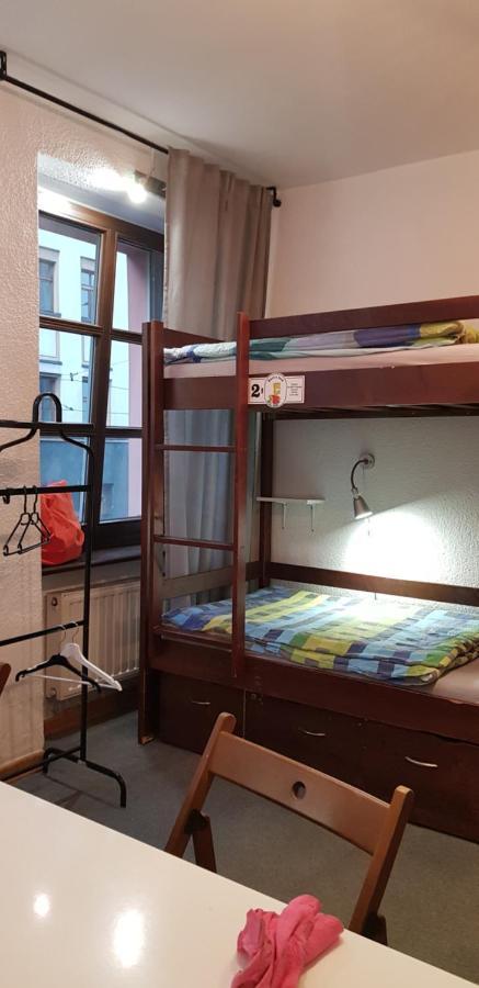 W Rynku Vandrarhem Wrocław Exteriör bild