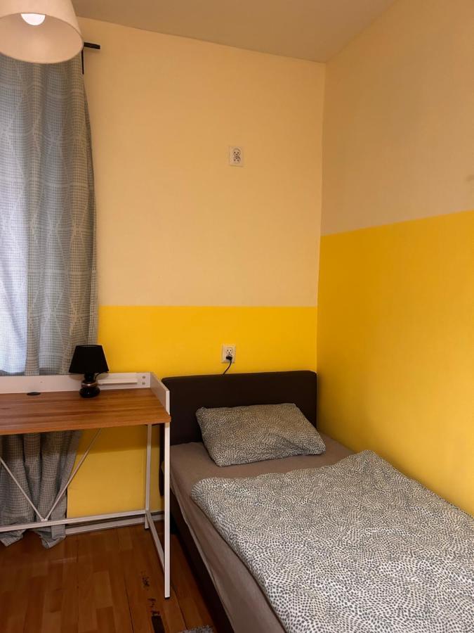 W Rynku Vandrarhem Wrocław Exteriör bild